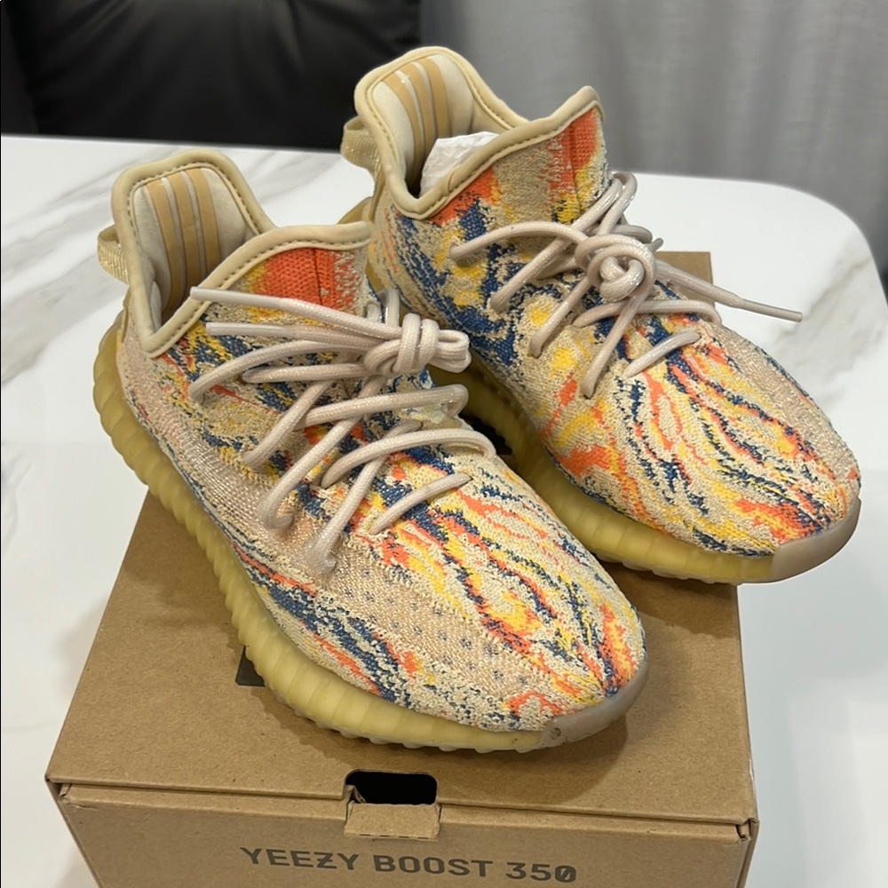 Yeezy Boost 350 V2